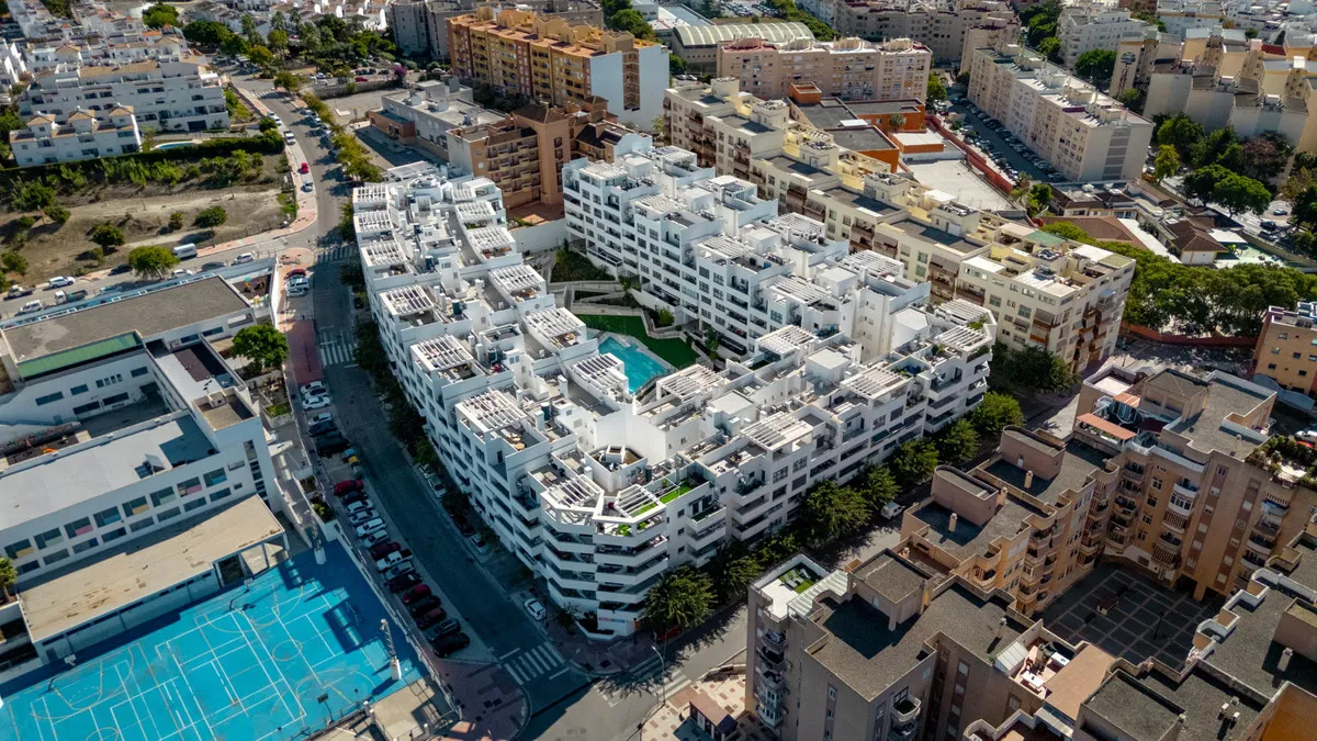 dfe947d2-89d5-45a6-bdd4-dace397397a0