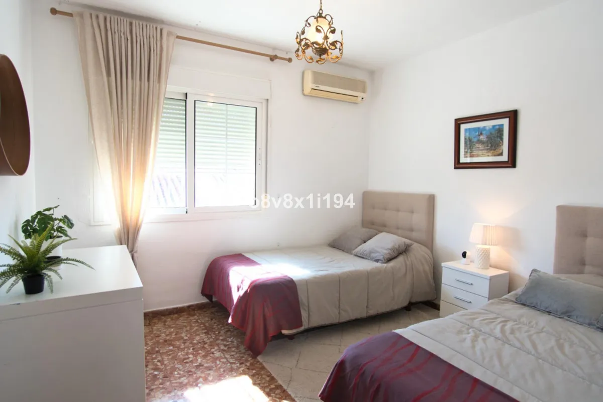 8cc9b242-6a3d-4a5d-9046-fb9e16ac2138