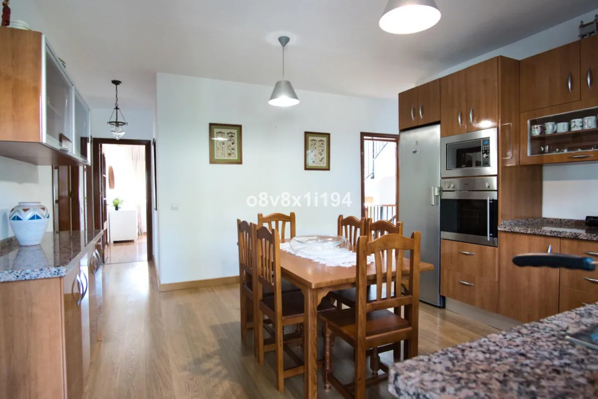 b3841e6e-debb-4c3c-bb0f-8f3ebb62637b