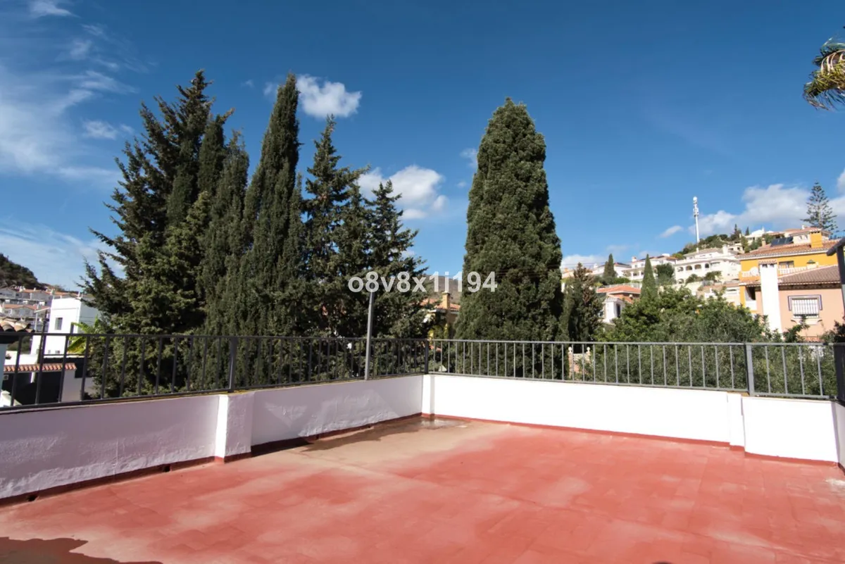 cd016c3f-b2c2-457d-90ad-365b860d28ed