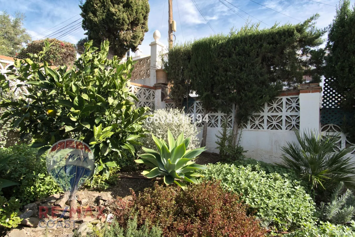 0e972248-cd7b-4c2e-9fec-a332680c1402