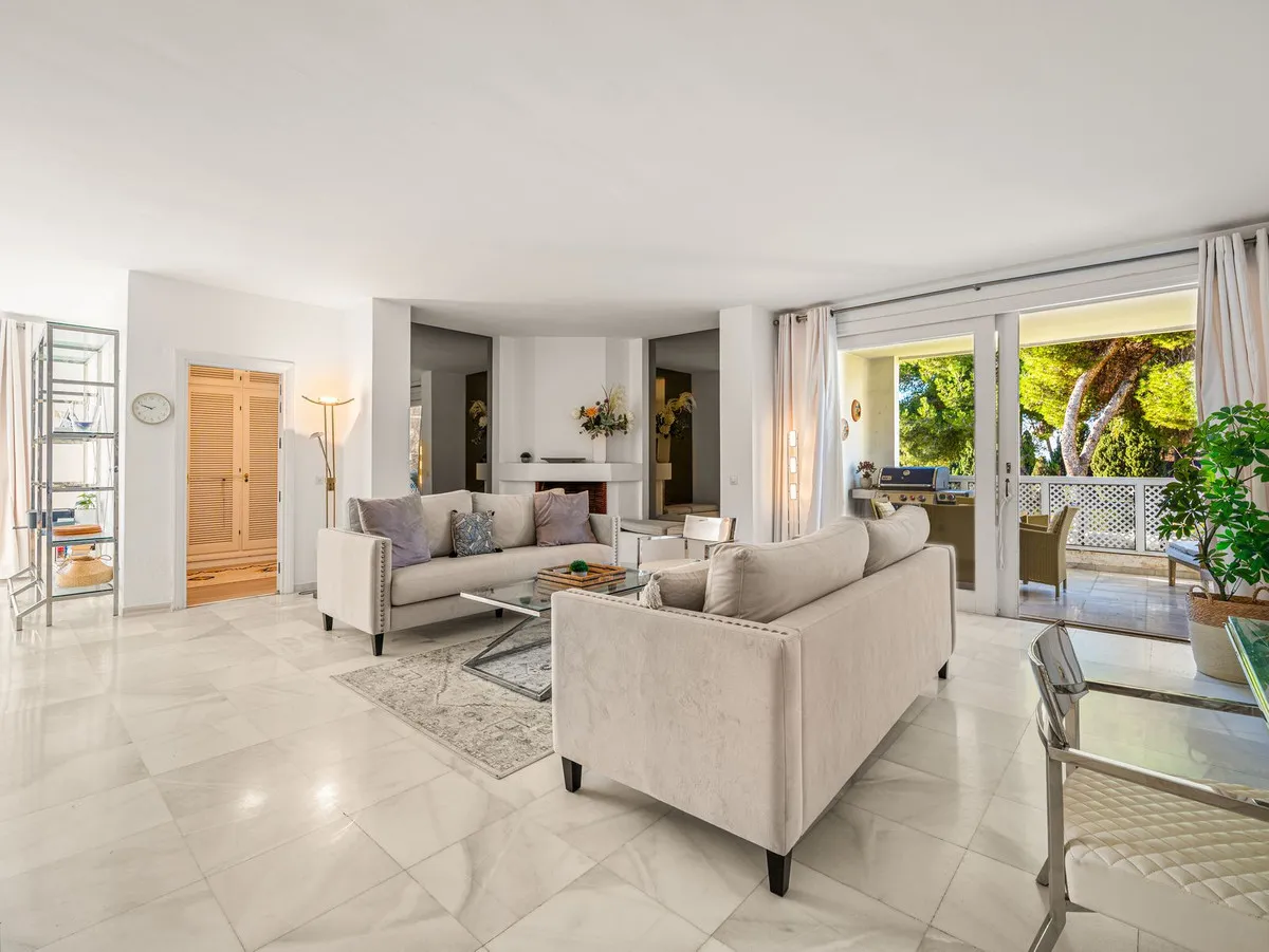 6310fb34-6c9d-4753-90c7-d492e5268fd8