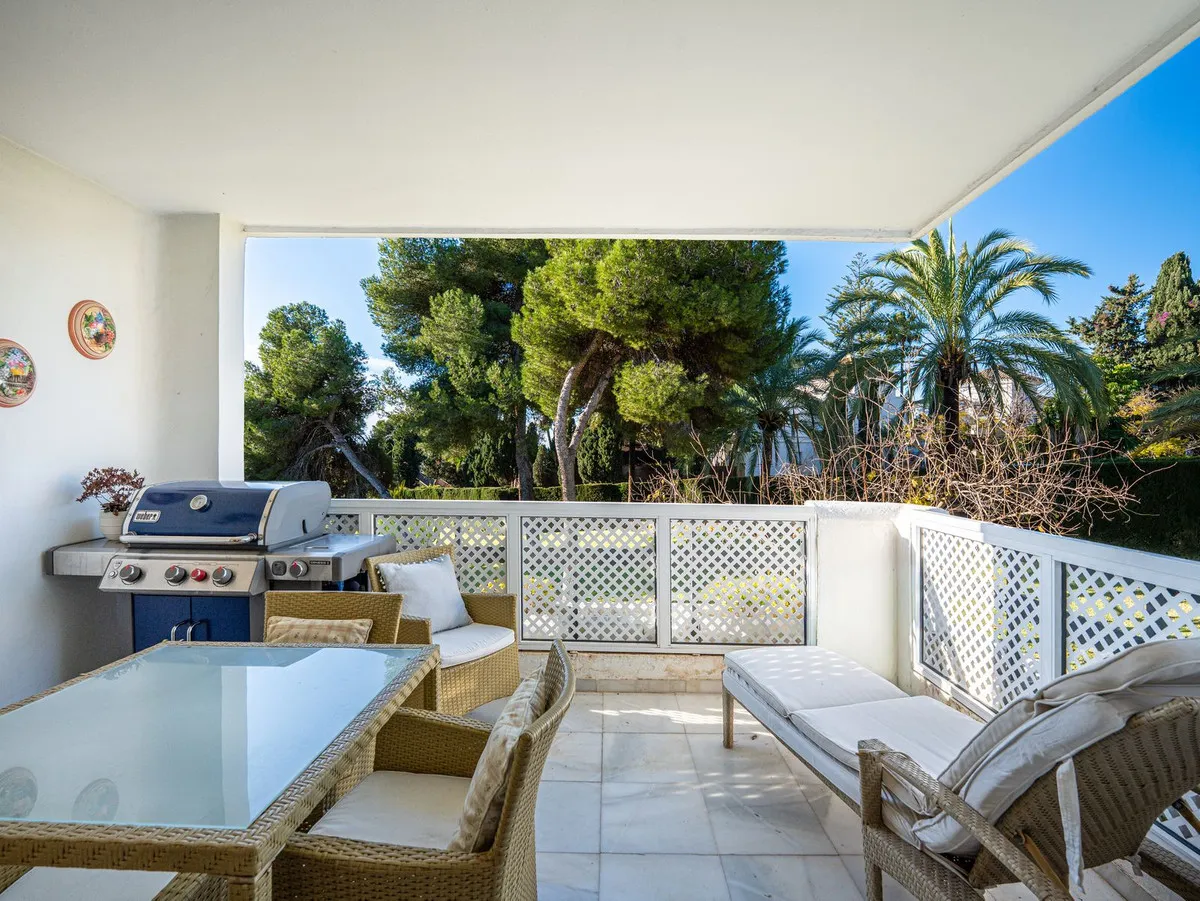 b6233d4c-ec6d-4665-80a2-4a561fc91b8f