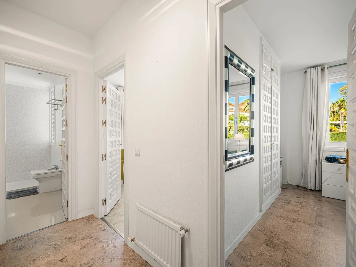 baa9d76d-cf8a-49bb-8ada-3c5e59cc2d6e