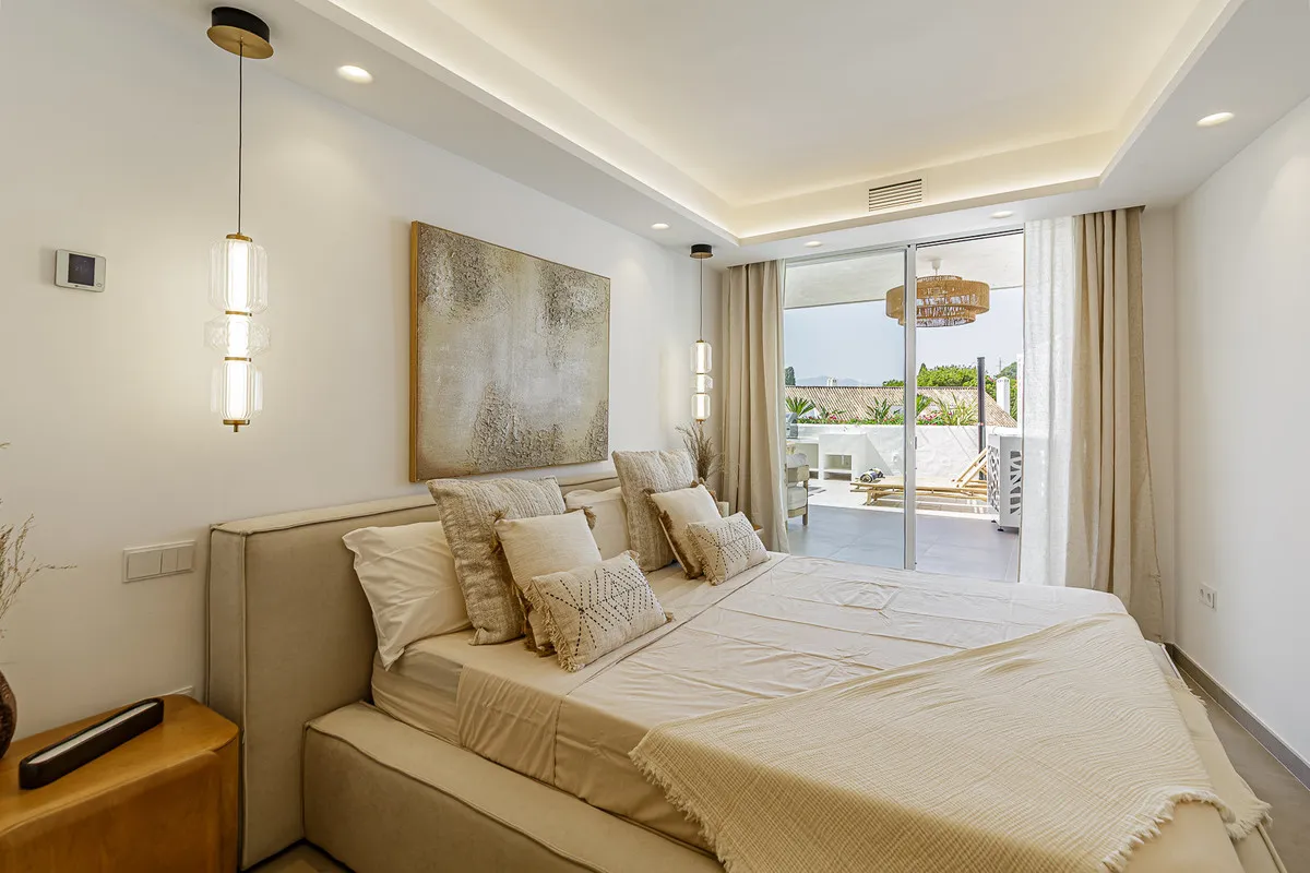 8a32ccc8-d5db-4d45-8f6c-bf8d2155813e