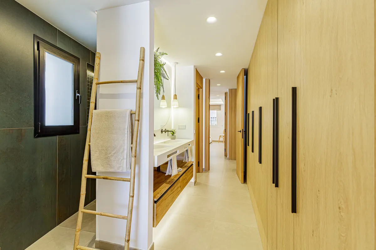 a7247f1c-ff8c-4351-bdd5-48fab21d90f9