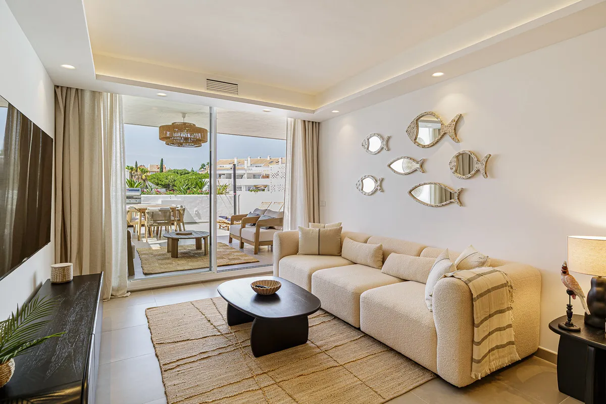 cff4fd90-a1e2-48e4-a802-e9fd9dad03b4