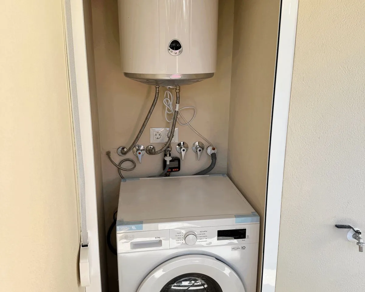 47857900-cc56-411f-b536-e5e842fdcb22