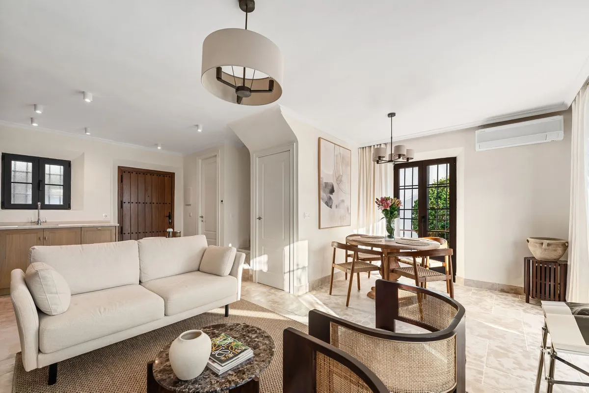 a78e99de-a7b7-4cbe-b02a-3afb6a17e315