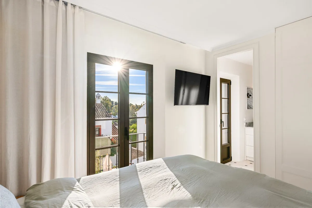 d2b65bc1-ca72-4441-bfeb-3d68a6904ad2