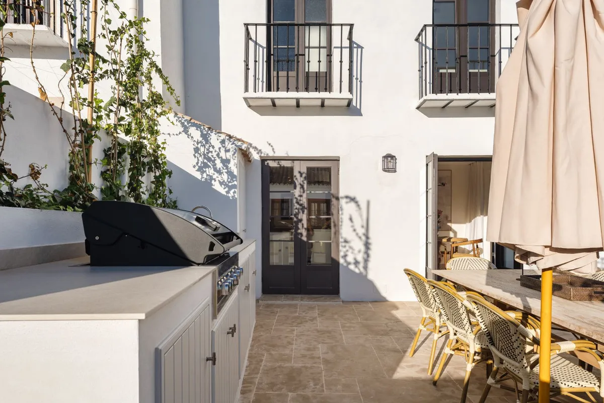 e5791071-72fb-46cb-9e7d-f4ed618e61fd