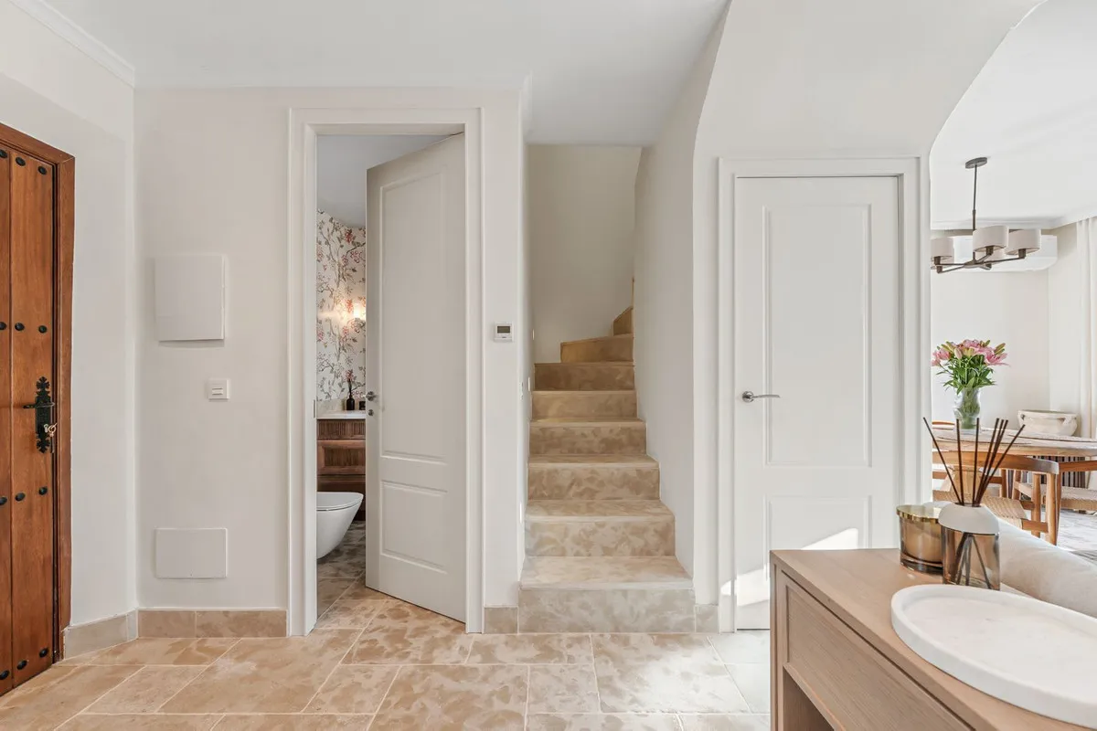 e954c6c6-9086-46f0-afd7-25709ecea23e