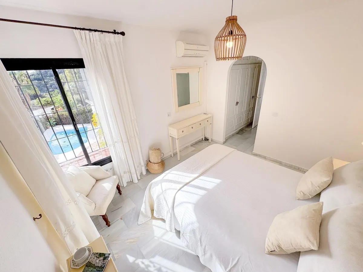 d9409203-7883-41a8-a8af-af0050db24fe