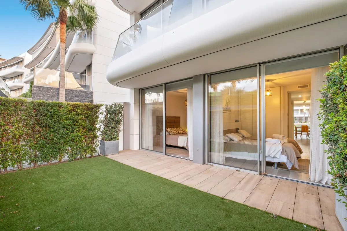 01e76648-0f01-4ad2-a03d-103da15802e7