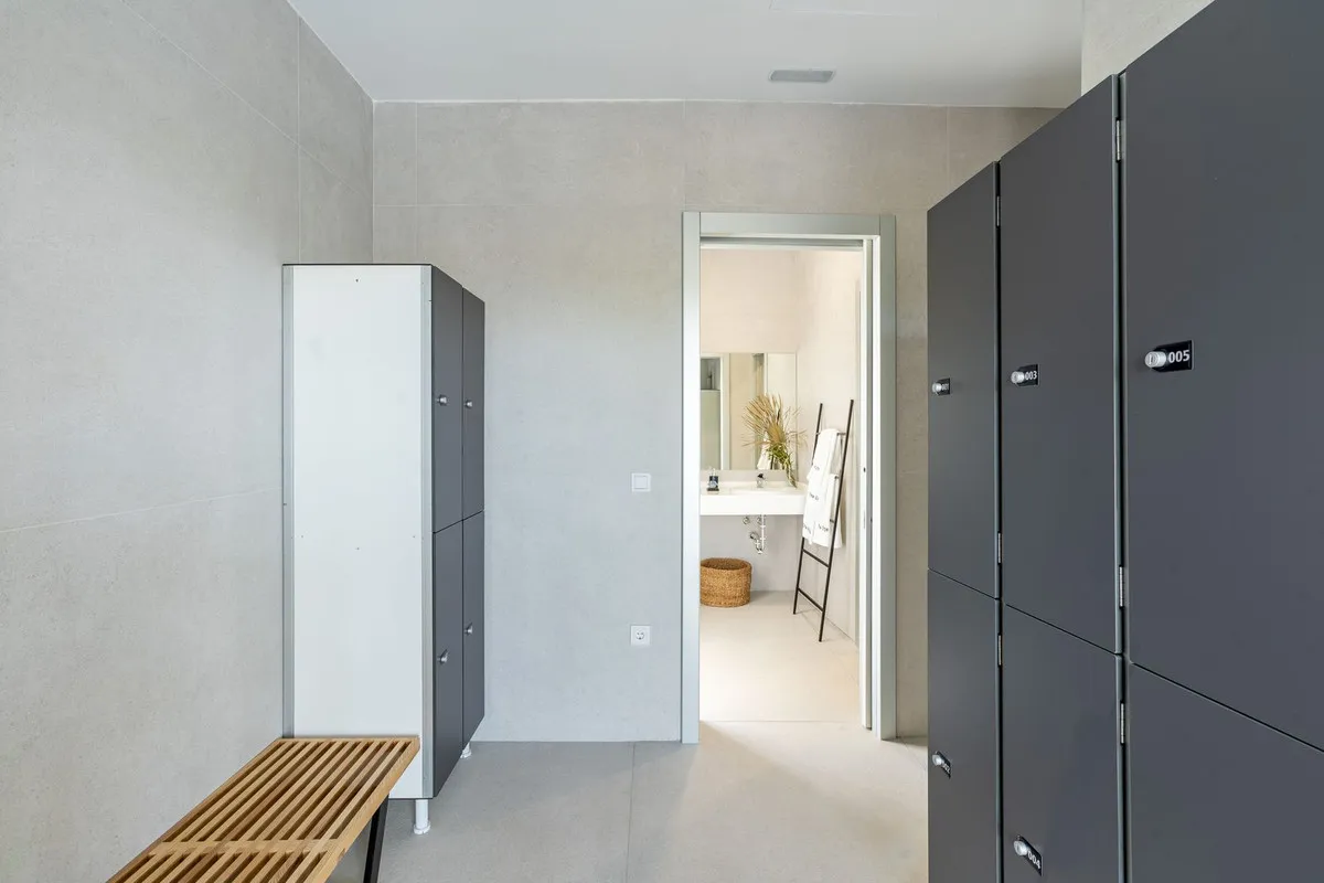 048394be-46e7-411e-8aef-f33625483171