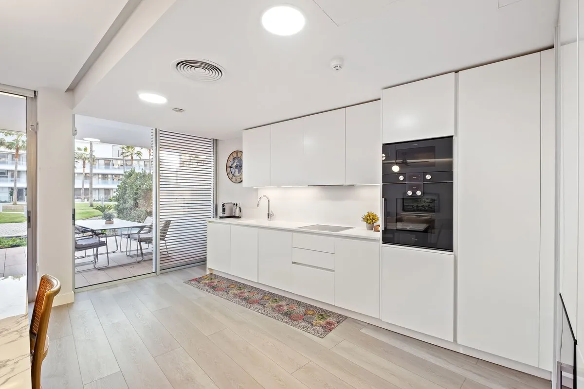 5b087668-cae2-4d67-a853-a728d31f3010