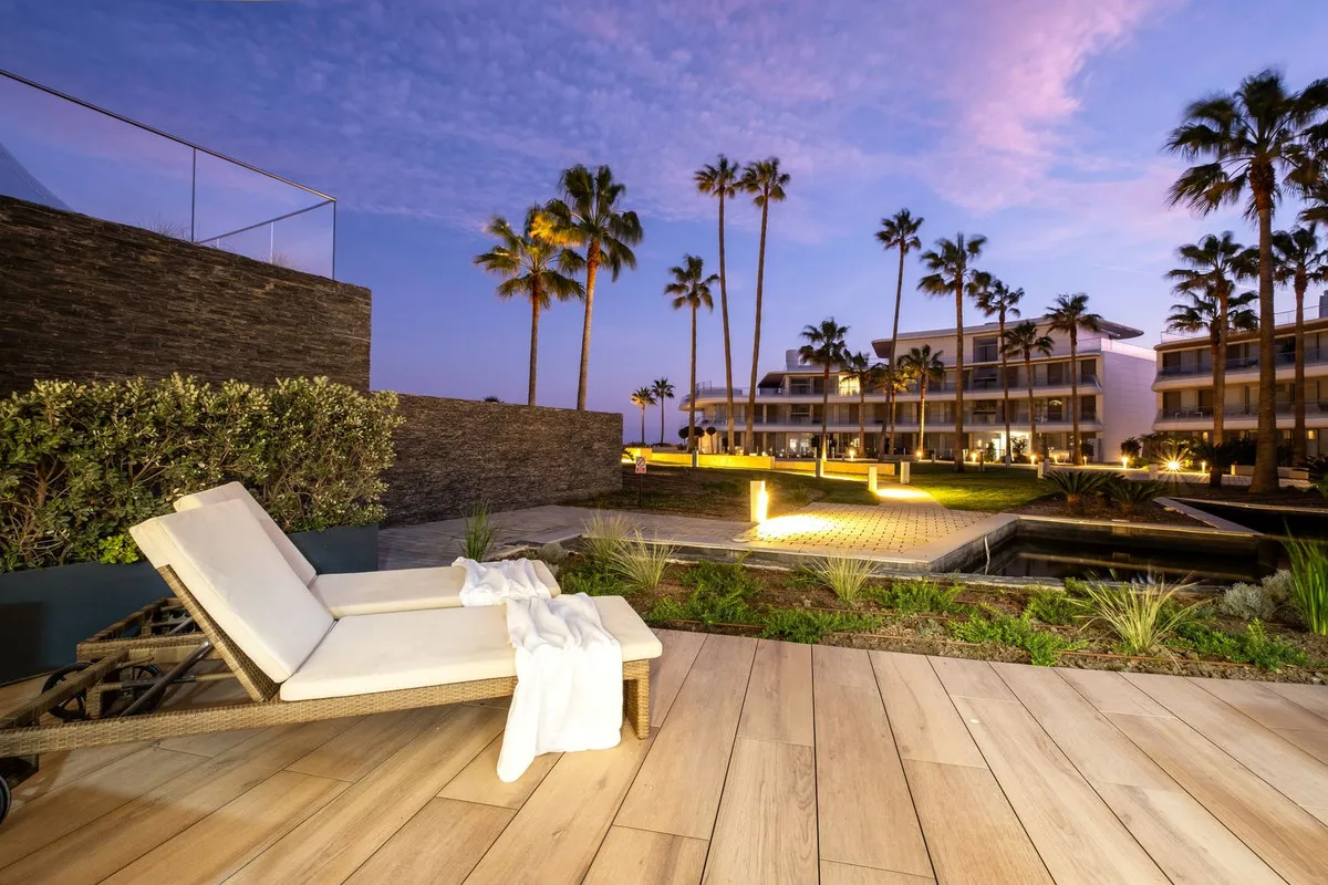 8f3bef42-d93b-4360-9018-cd2fd783dda3