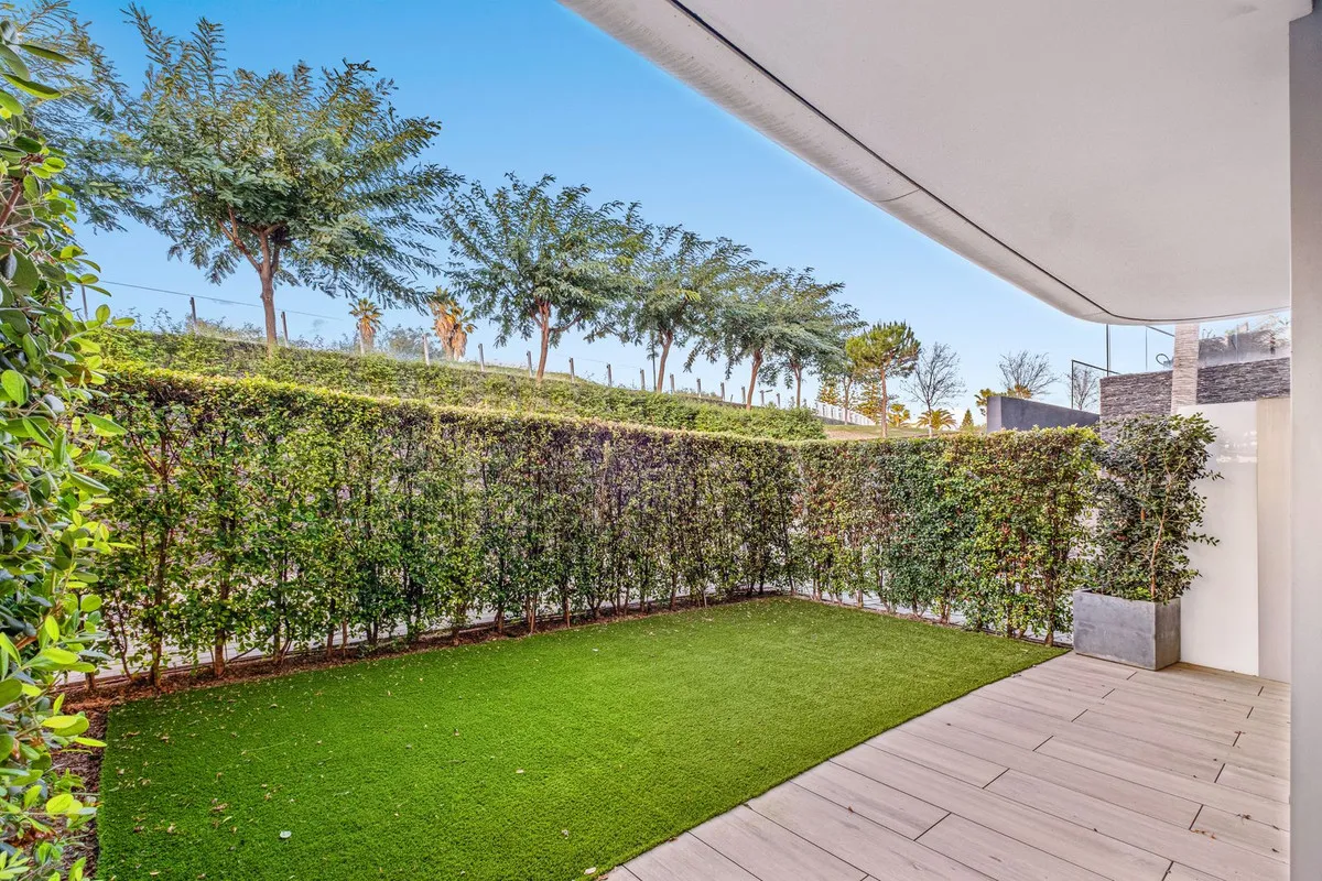 94d05987-3592-4a7e-b5b5-18c17e24c273