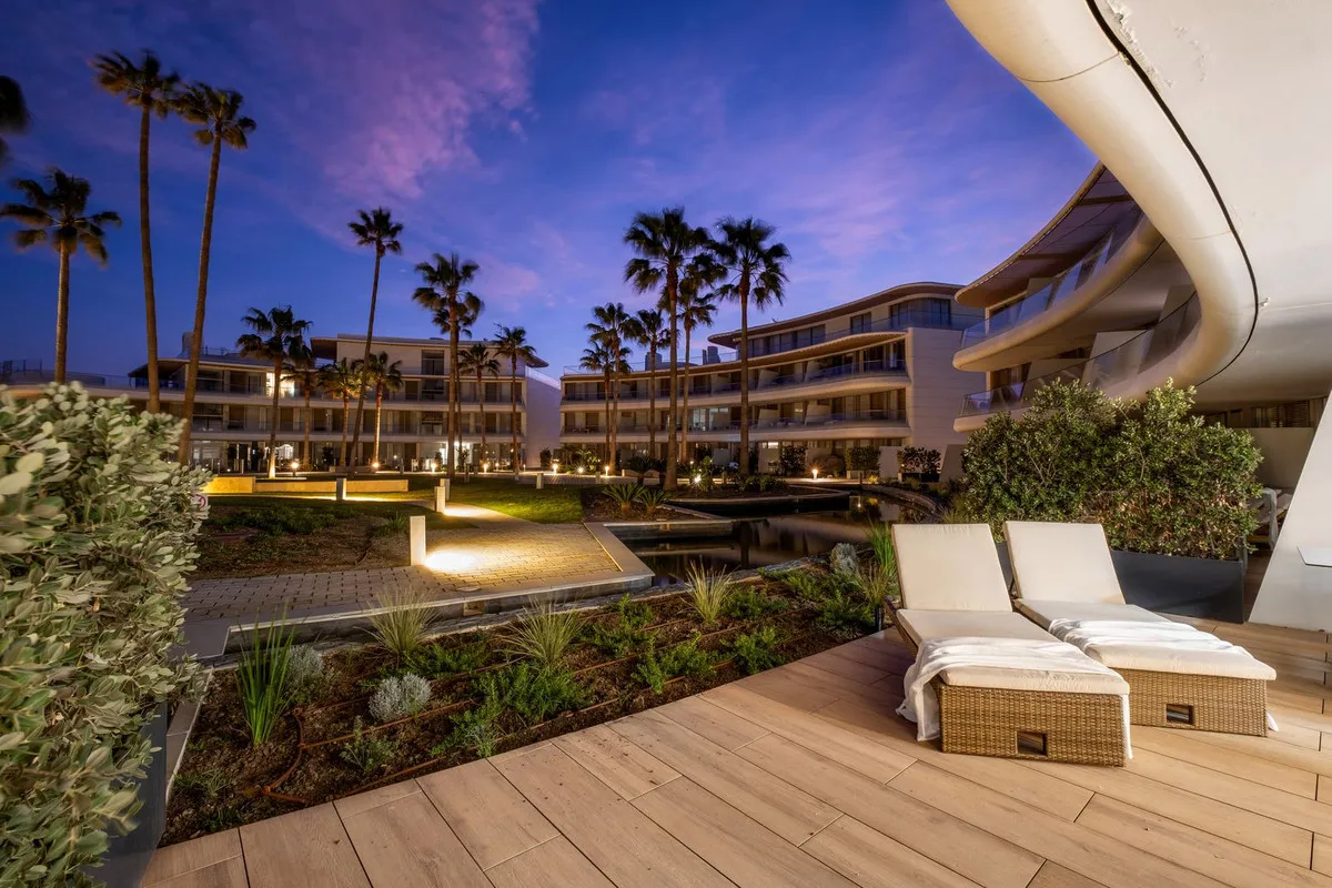 97aba34c-a581-4c98-9397-d48896c2146d