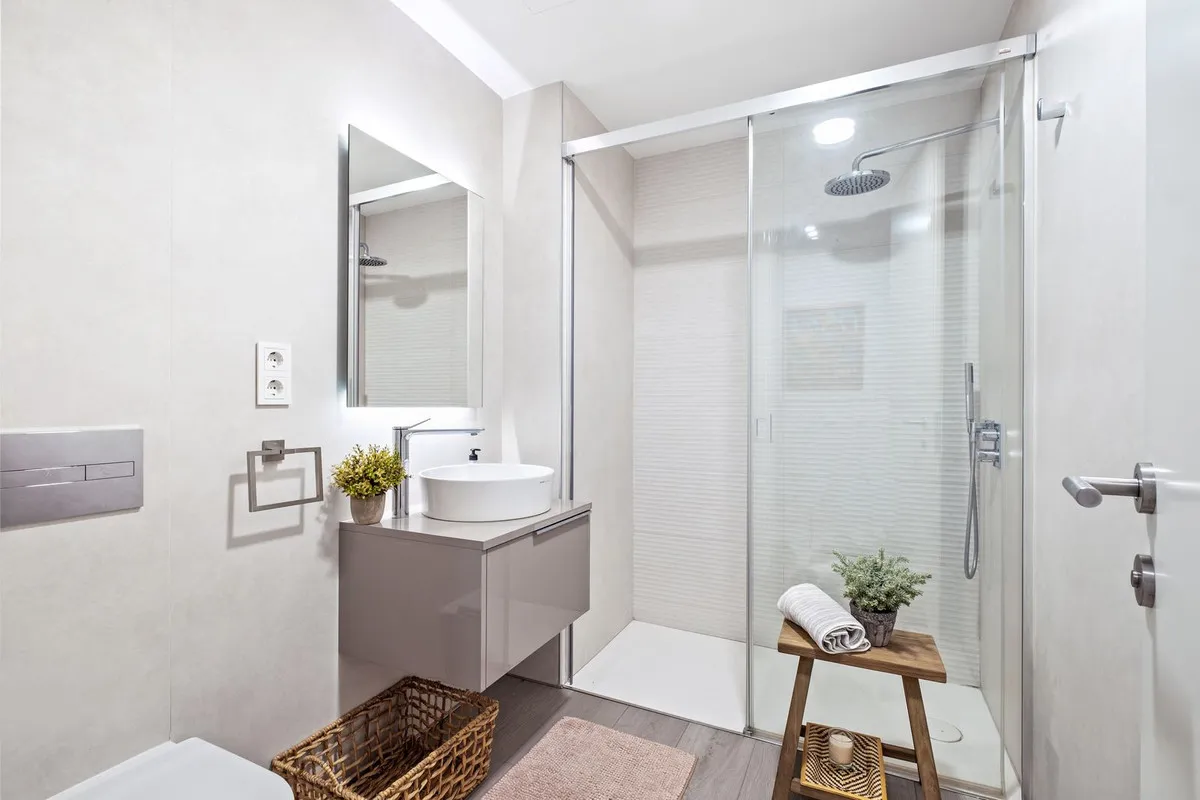 ec197a13-dedc-4b23-a70e-fc8b9285eb51