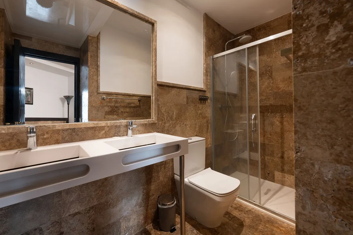 9fd524fd-75ac-4635-a079-7e517e155b59