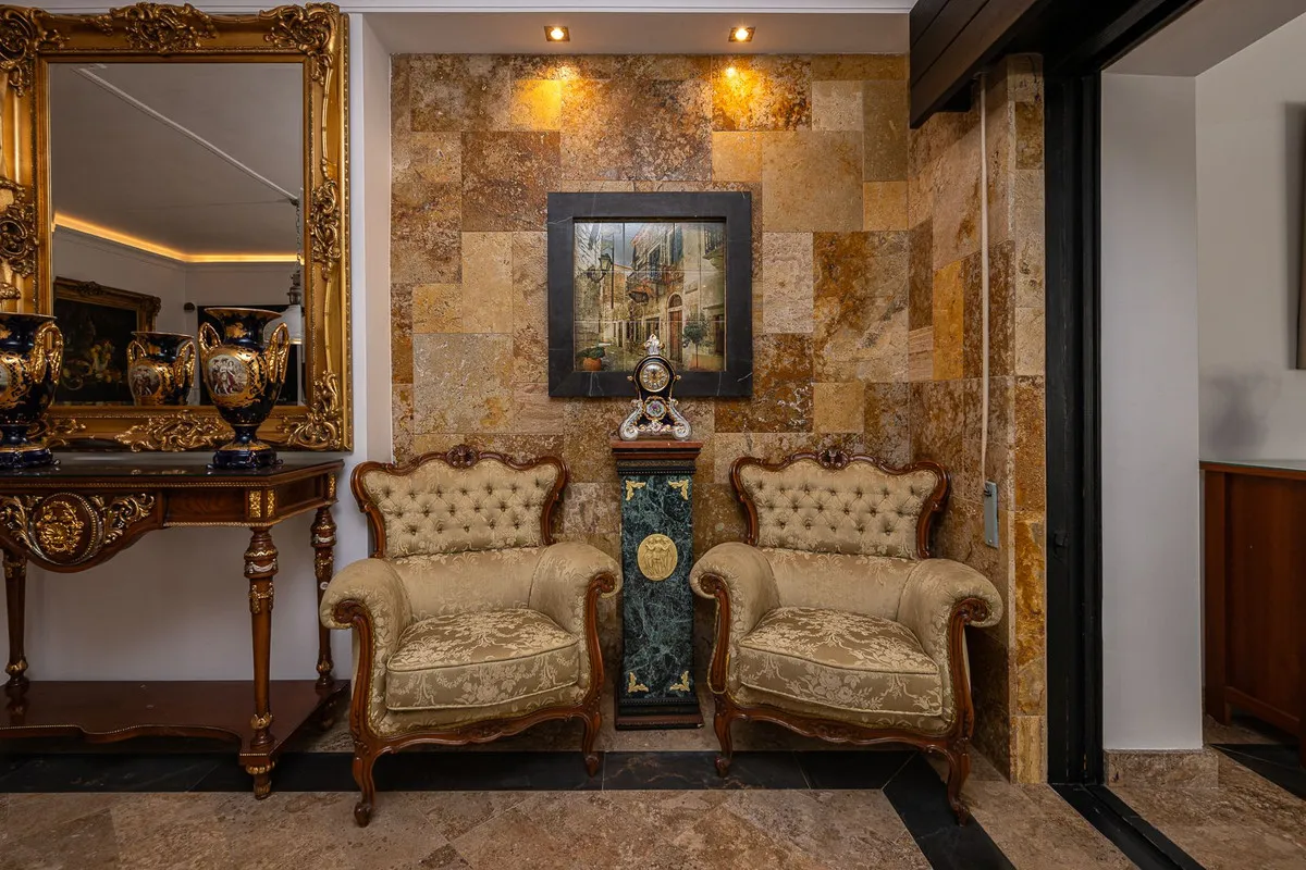 cae27b01-65b1-46ea-85a9-18cfb8996a2d