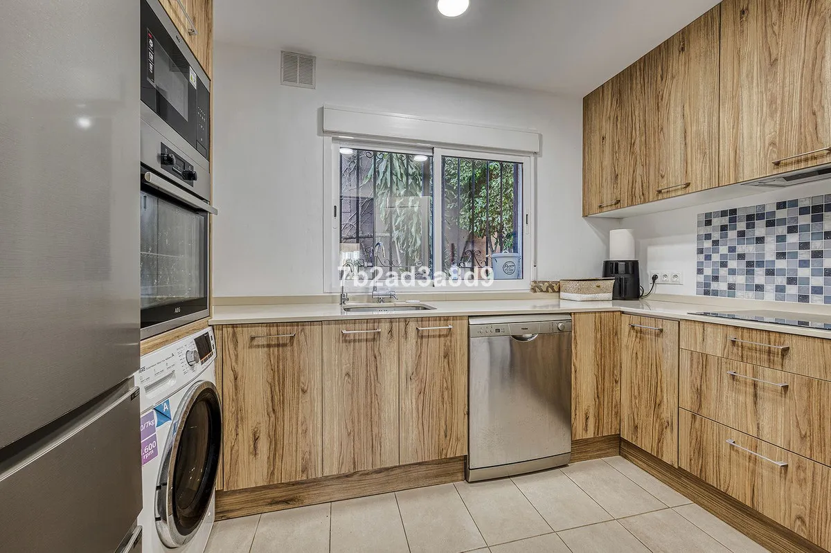 6a5c6a53-7b04-493e-8655-940956d522d0