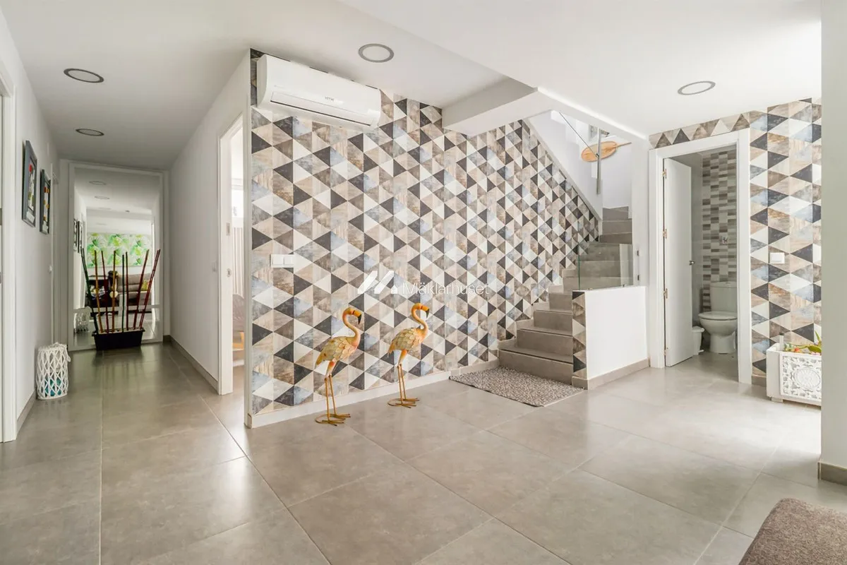 5bb63a75-b738-4946-b55c-046708941918