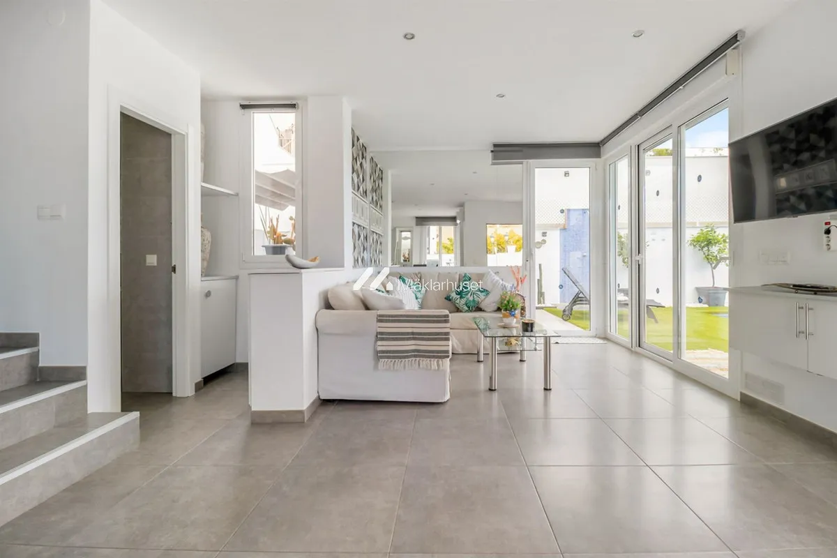 6c47c9b6-c2e2-43e8-9445-ccf7279ab8bd