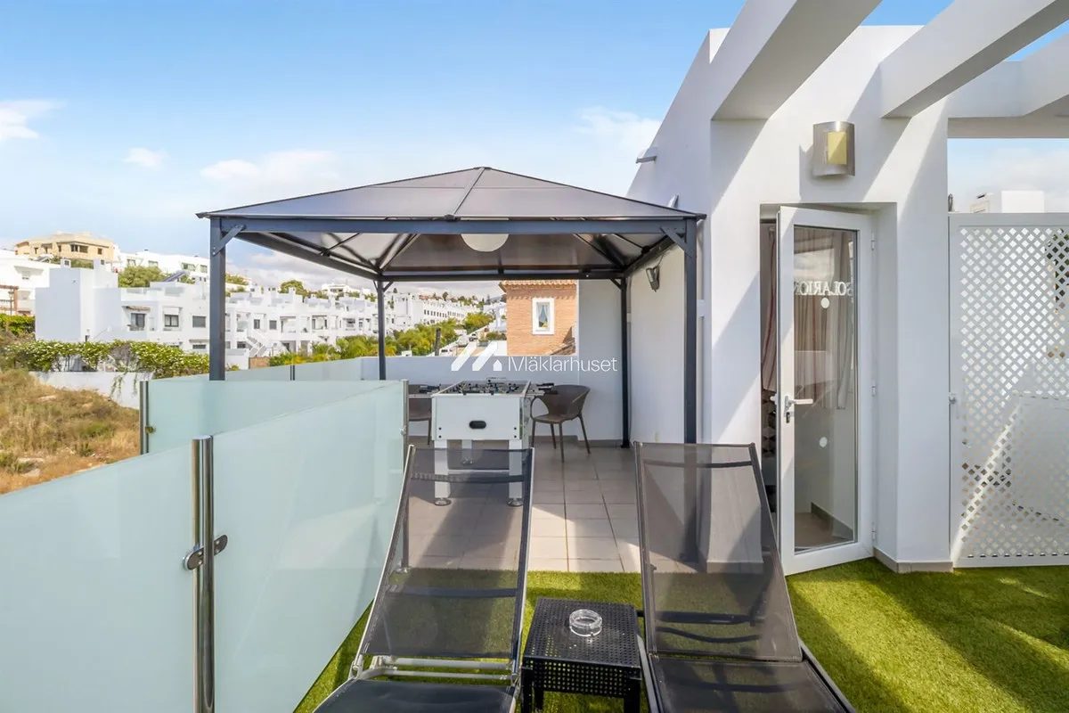 b9a0246d-bc56-4eae-871d-92867cd0f0ba