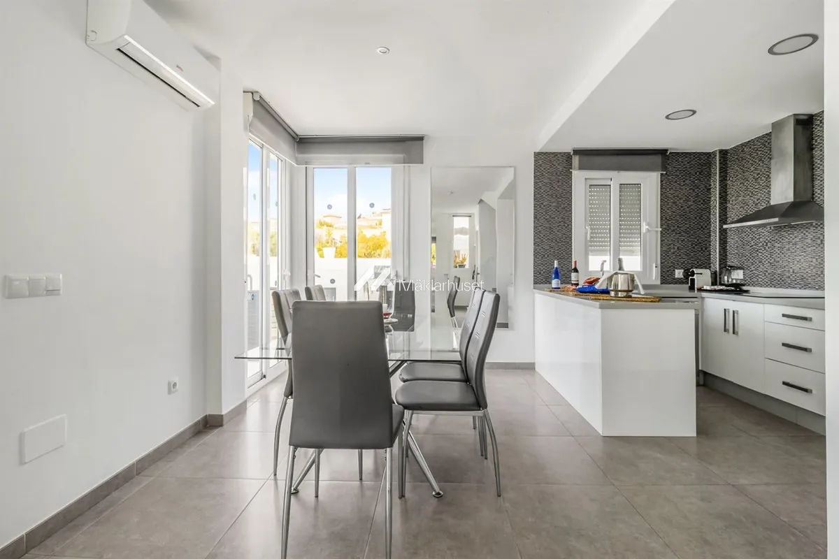 bbbf88fb-dd72-49c7-9834-11b14883618f