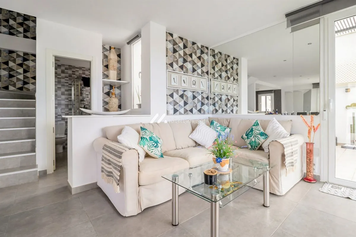 d0ee252a-8694-43d0-9b58-5c938af7824e