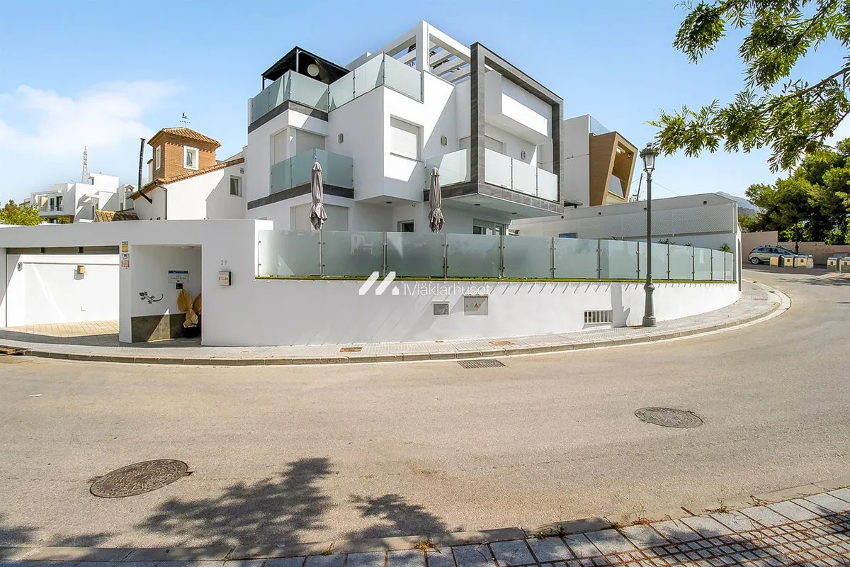 deab395e-f5c6-463d-b930-2b03c38b56b6