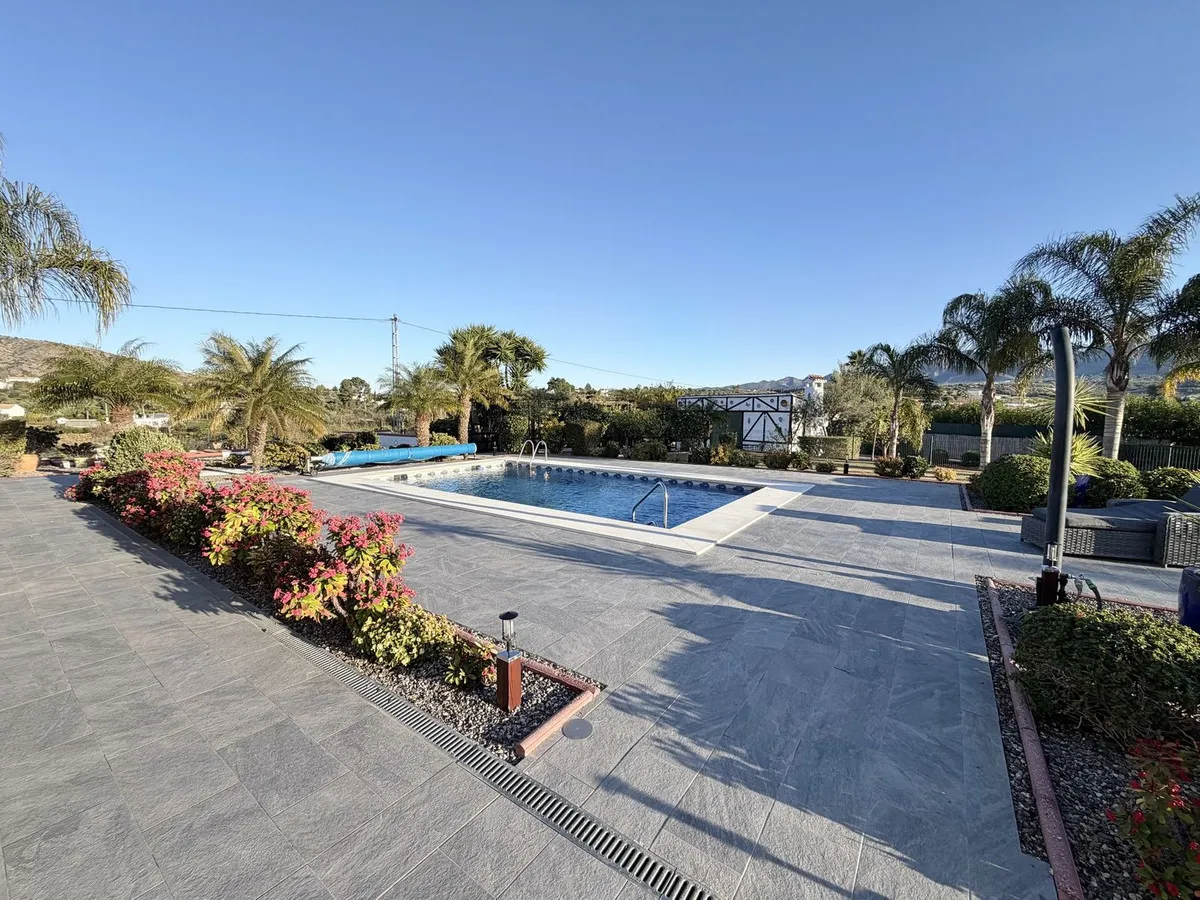 10906e4d-5c63-4f39-85cb-a87660bb7935