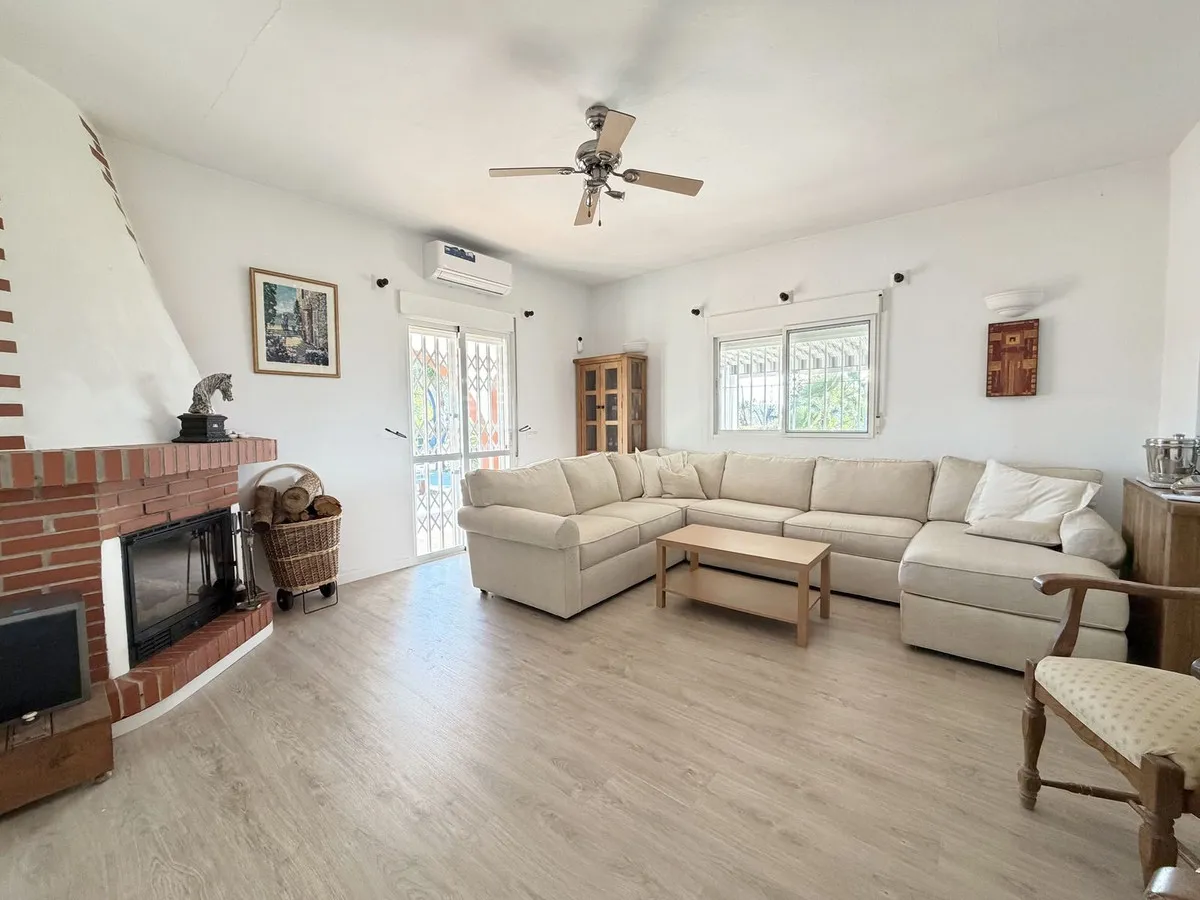 35287736-f1da-476e-bd13-eeec134fa1b7