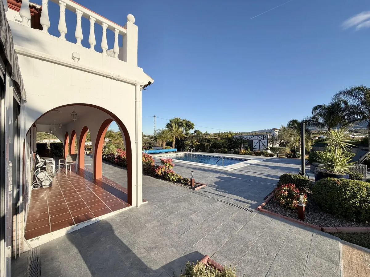 8f4b4ba8-8ac3-449d-ba41-514e9a438148