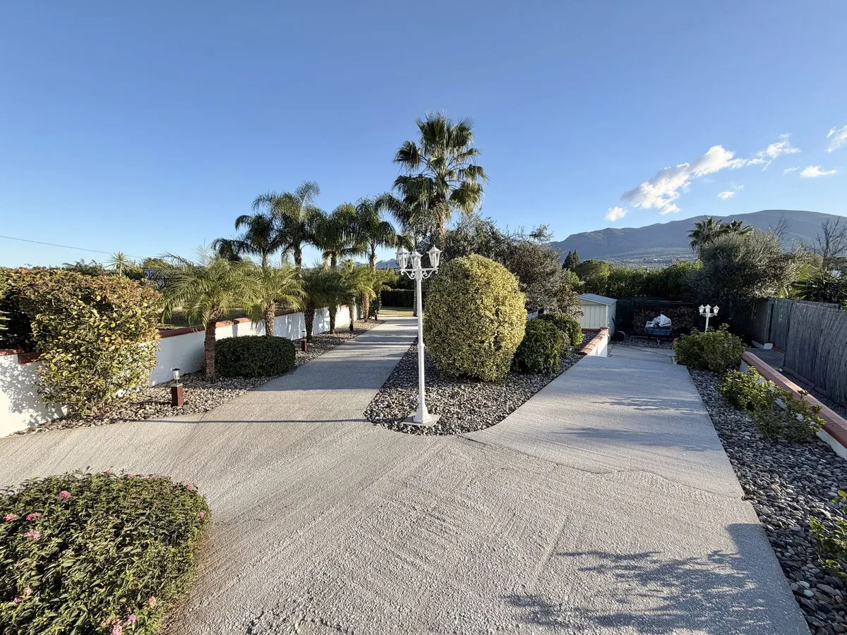 baafcbde-8a22-4e64-b396-d7d724e93194