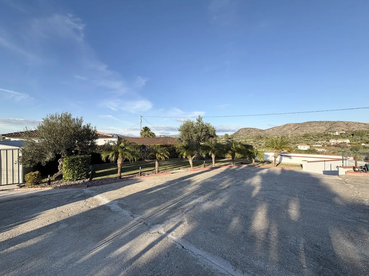 cd9bf279-46b7-4523-9594-9739b518edc2