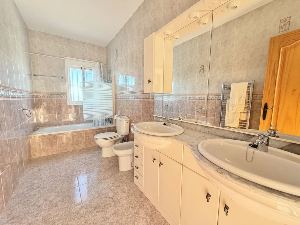 cf1ccf5d-8413-4fc6-b3fe-6cd014fdc7d9