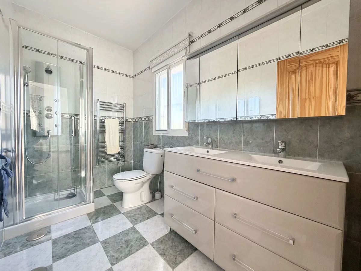 e51e64e8-9d70-4de7-8974-e98f31b873c3