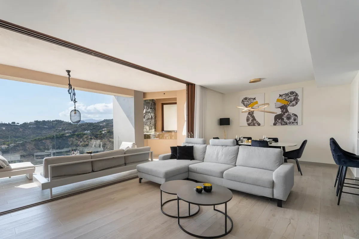 80234954-7ad0-4eb3-baf4-8d95e304efcc