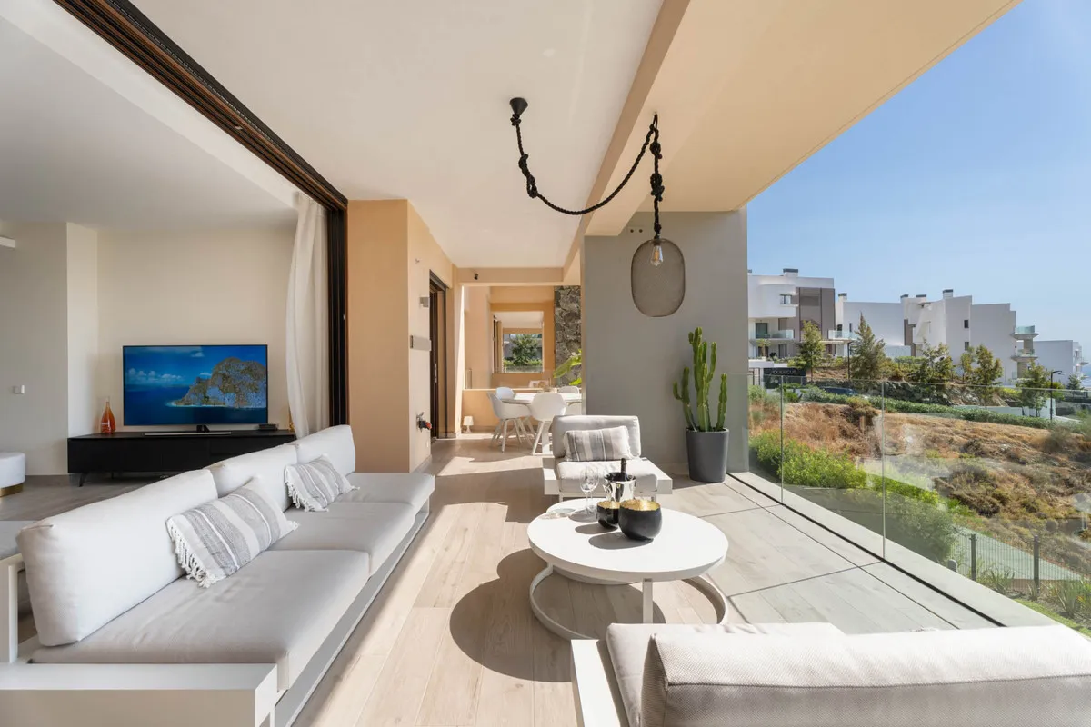 b6a7bad2-4247-4352-a29a-58baae8739bf