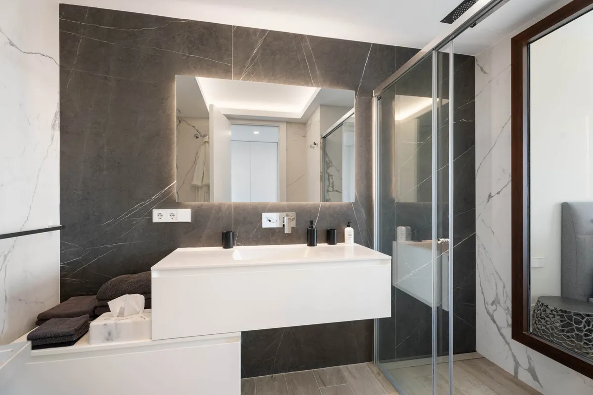 c3727e14-39c8-4dd0-a9a4-553ecbb0840b