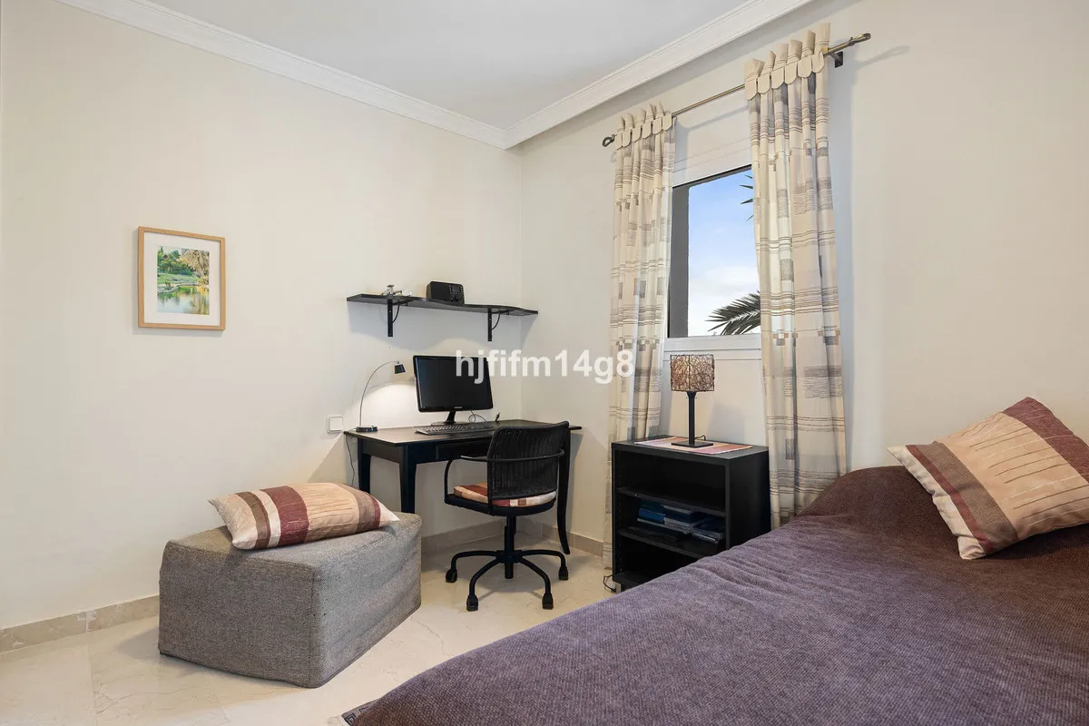 92a72406-4fd7-444e-b354-2ec9f0a655ba