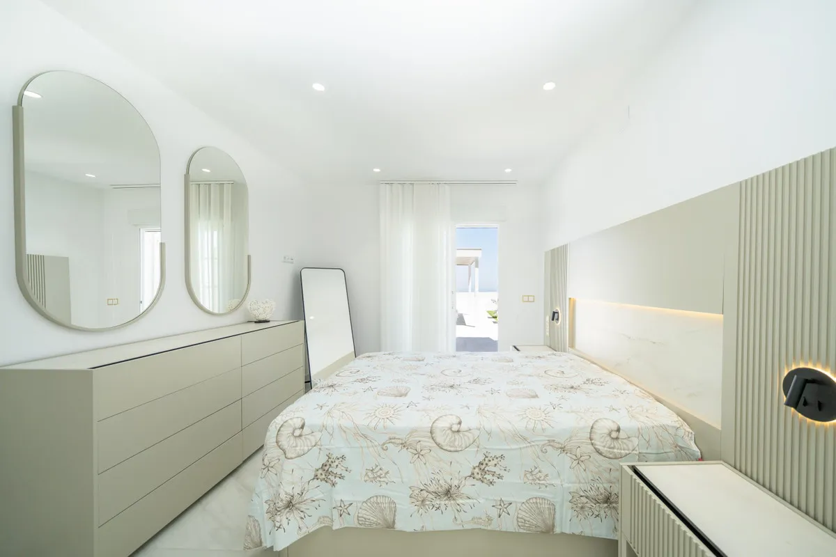 041010e0-6618-4934-8d54-db9b24a44887