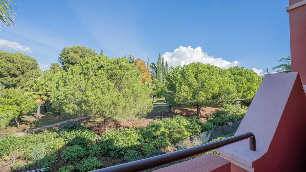 3ef4fd8b-f4a1-4ee9-b80b-3293bb56cb81