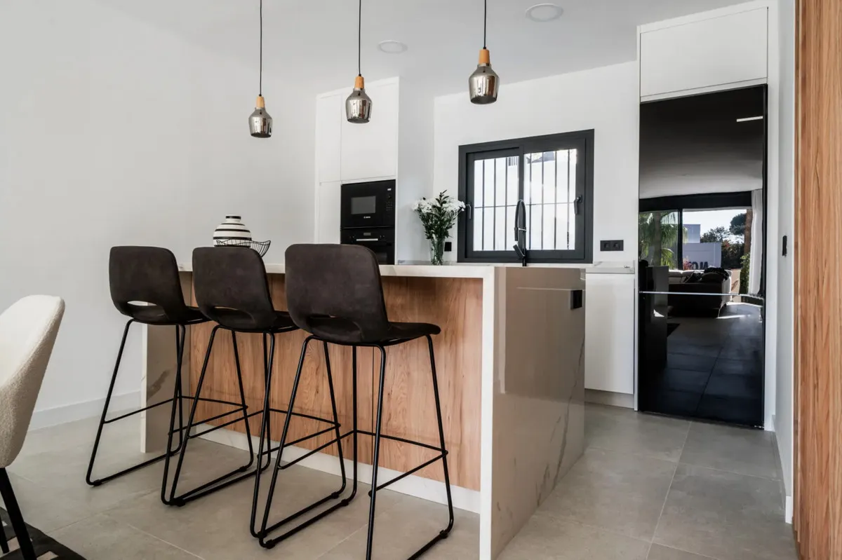 c755e950-6919-49c4-87f9-57220c9bd3b6