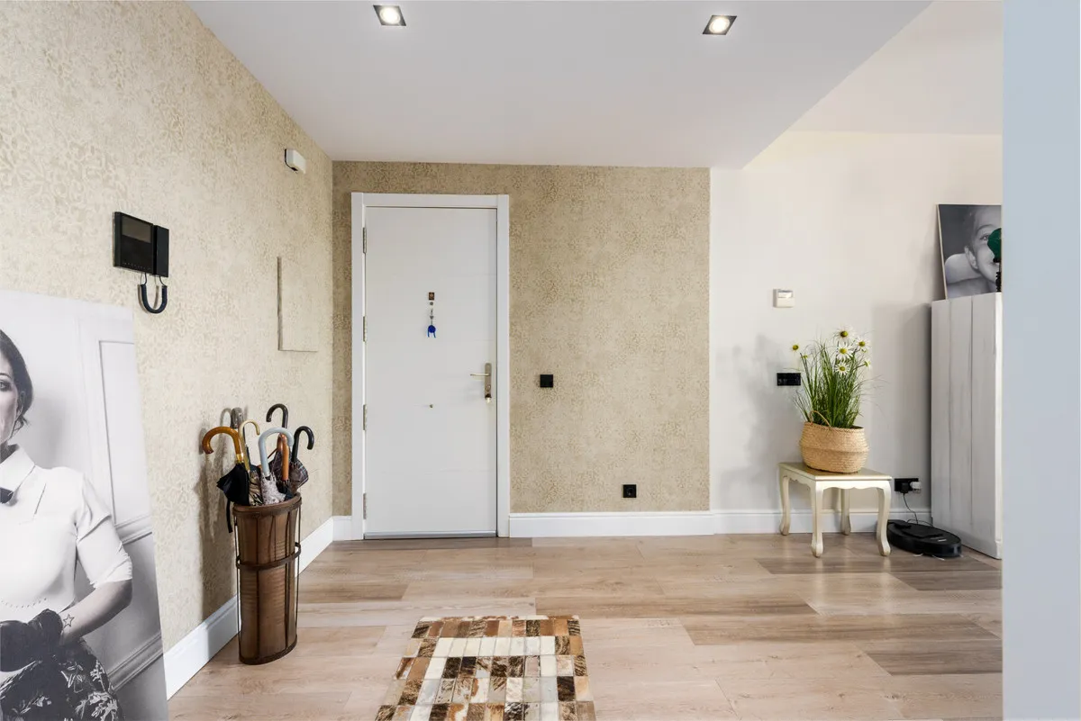 47f0db3a-3670-4683-9087-e8f82975112e