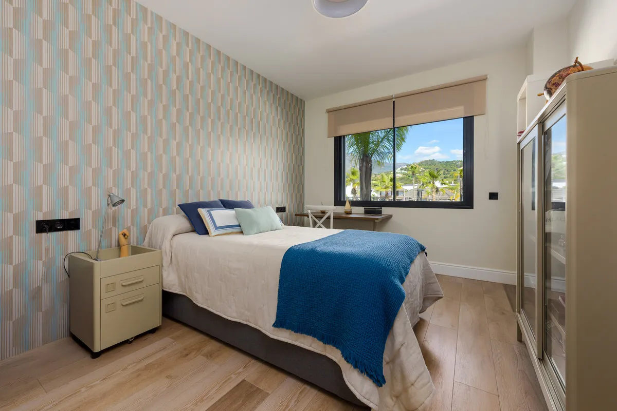 4eebac99-7203-4eb7-99fd-8884bea00d71