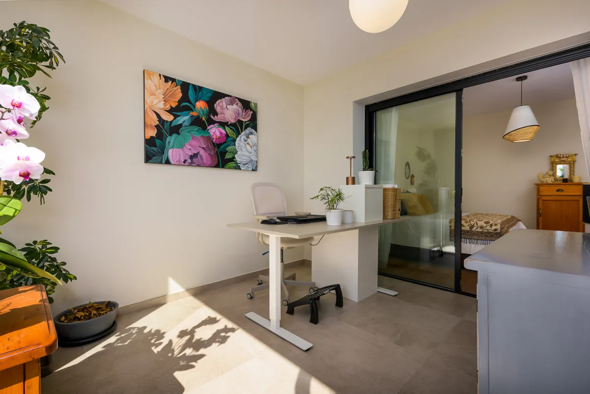 5cd8a355-7f0c-4d45-bb6b-6b17eb227a15